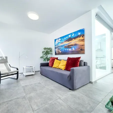 Karma 1 A 25m Del Mar カレタ・デ・ファマラ