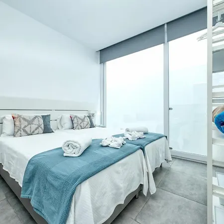 Karma 1 A 25m Del Mar カレタ・デ・ファマラ